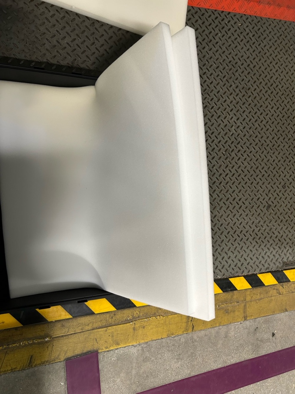 Heavy-Duty Protective Carrying Case in Black - Picture 4 of 5
